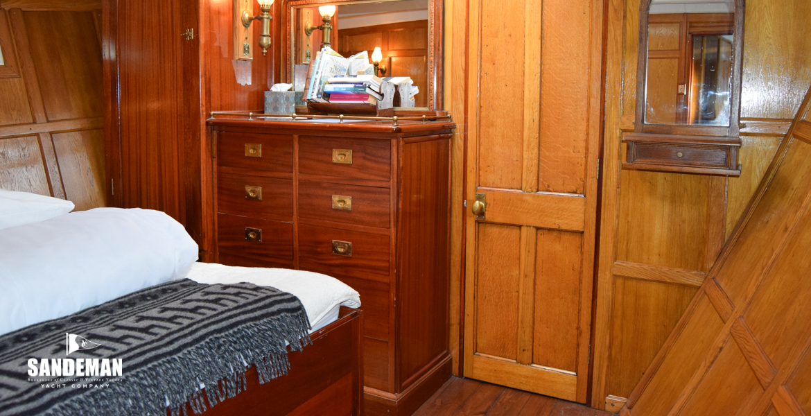 'No. 1' double en-suite cabin view forward to port