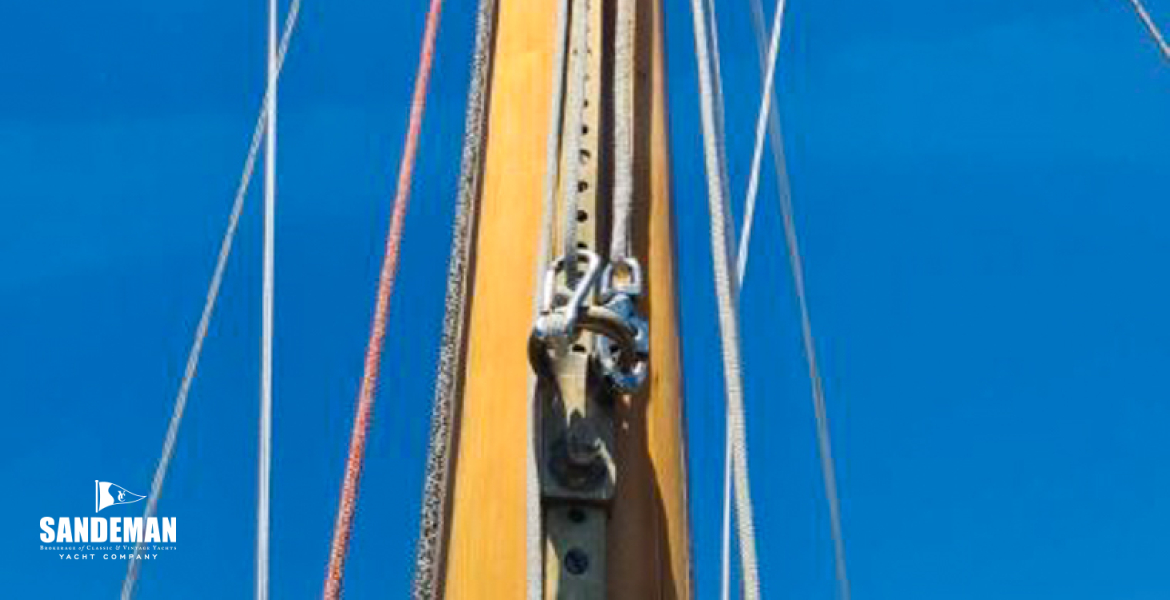 Mast from forward [Photo: FF Boat Works]