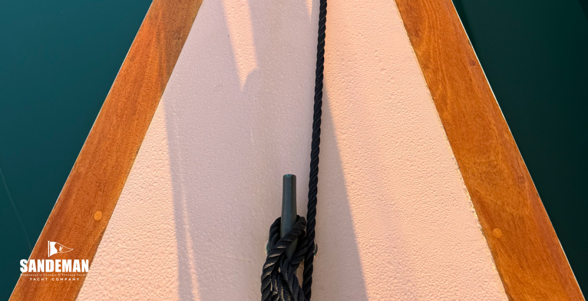 Foredeck forward