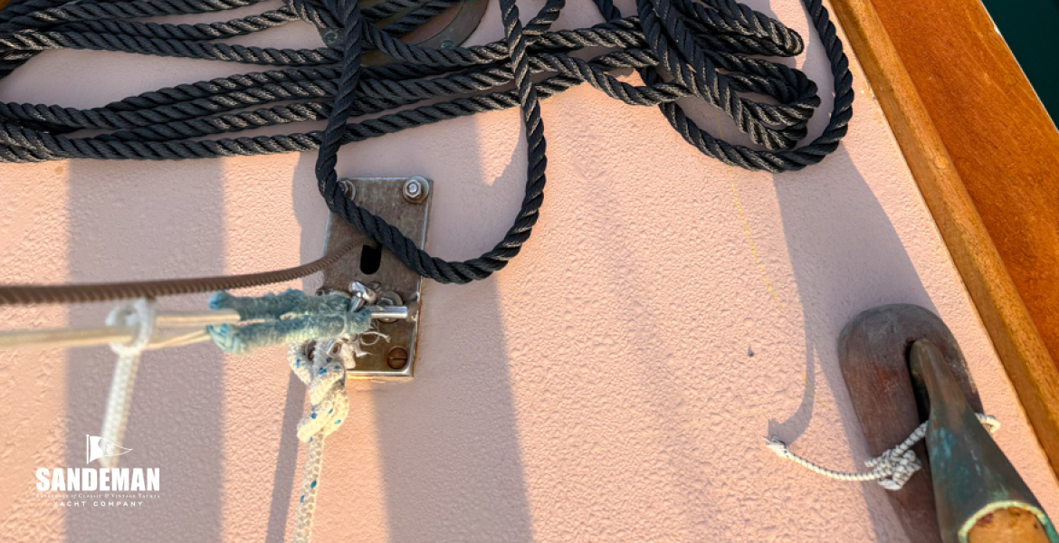 Foredeck forward