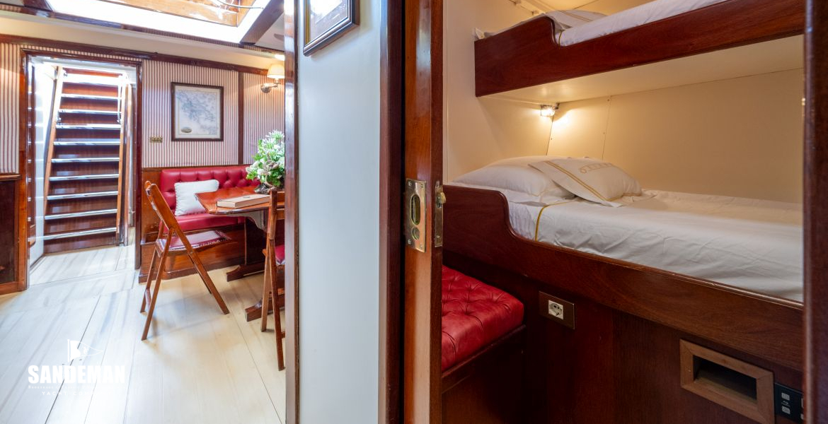 Forward passage view aft [Photo: Francesco Rastrelli/ Blue Passion]