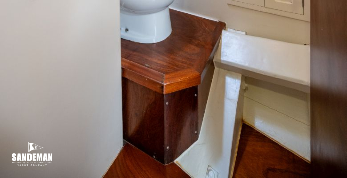 Owner double cabin en-suite [Photo: Francesco Rastrelli/ Blue Passion]