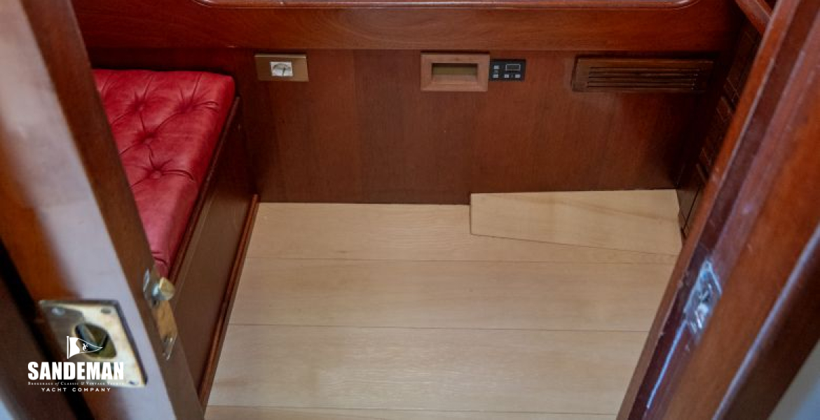 Port forward twin cabin [Photo: Francesco Rastrelli/ Blue Passion]