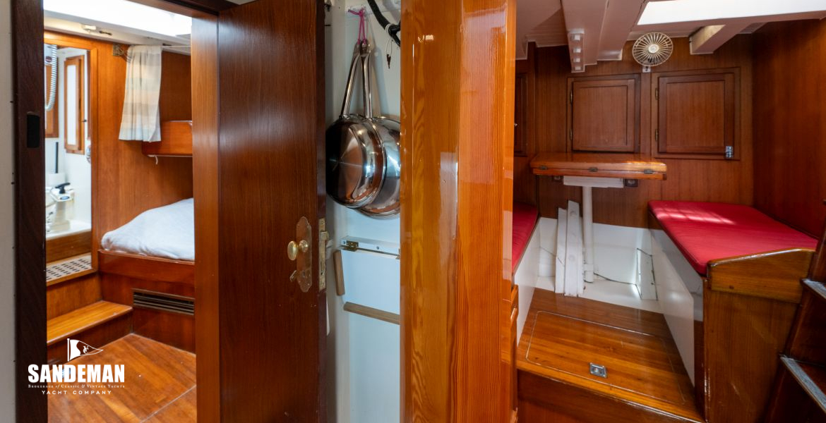 Crew accomm and mess from Galley [Photo: Francesco Rastrelli/ Blue Passion]