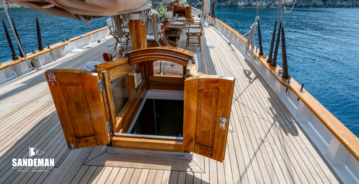 Main Companiponway [Photo: Francesco Rastrelli/ Blue Passion]