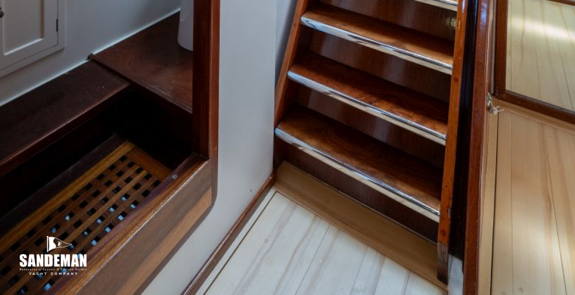 Aft lobby view aft [Photo: Francesco Rastrelli/ Blue Passion]