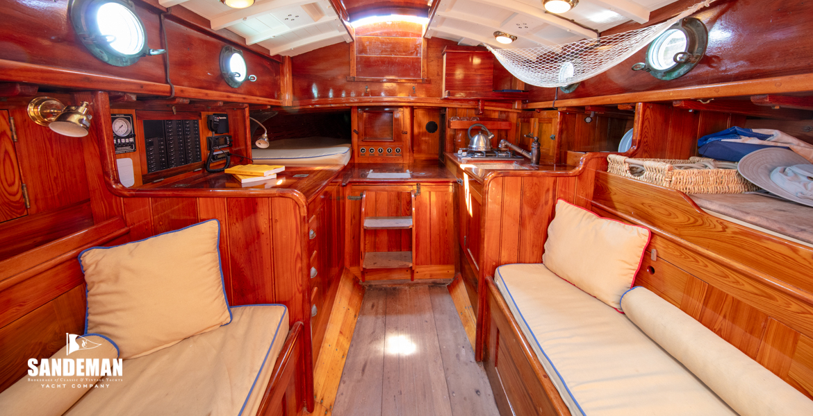 Saloon view aft