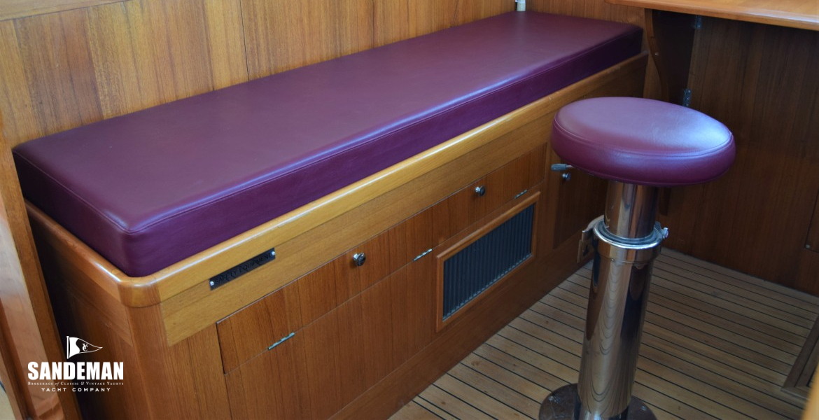 Wheelhouse to port aft