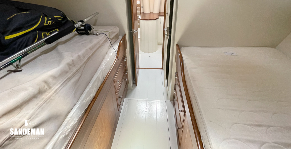 Fore/ crew cabin view aft; WC/ shower to port