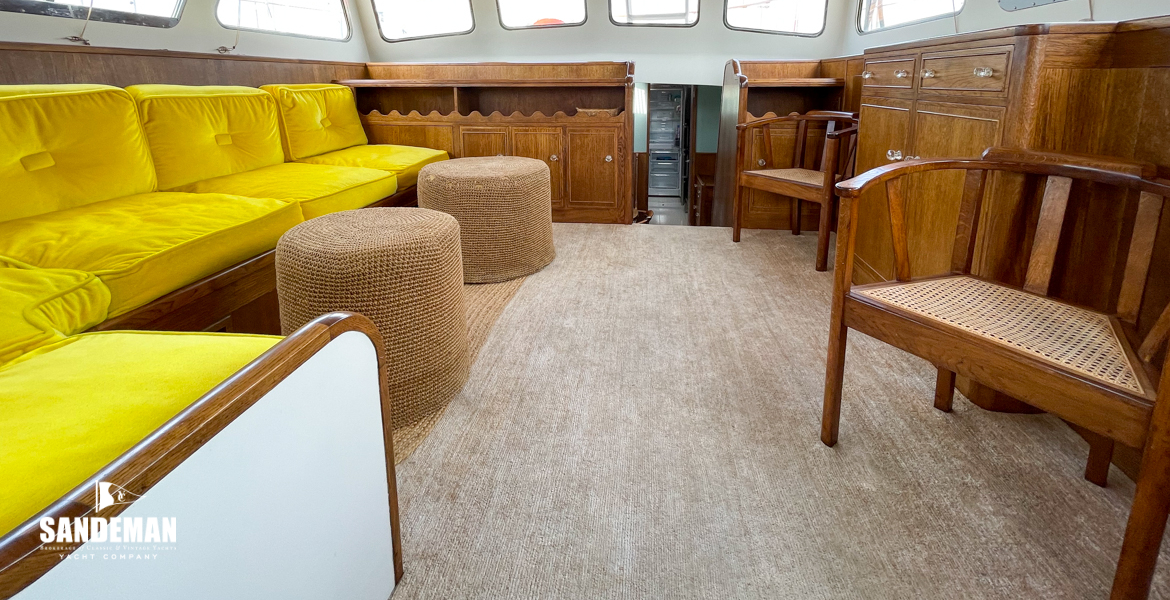 Deck saloon view forward