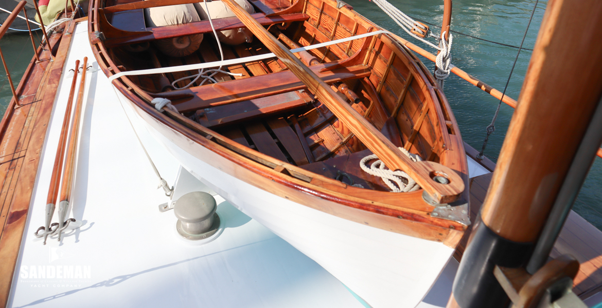 View aft over aft cabin trunk