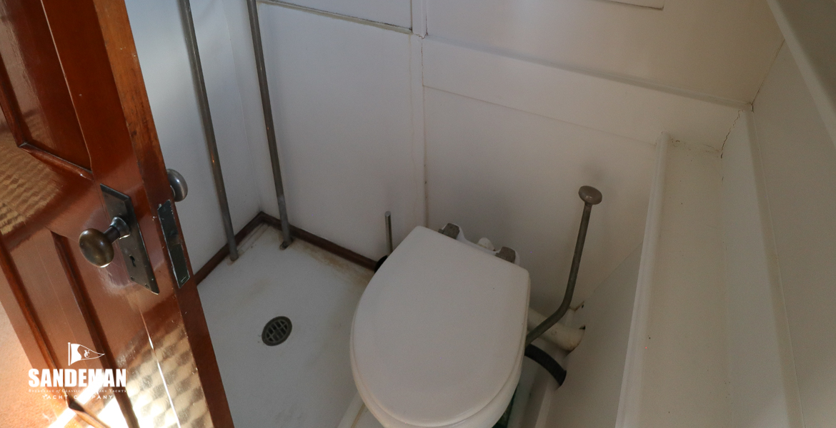 Forward WC/ Shower