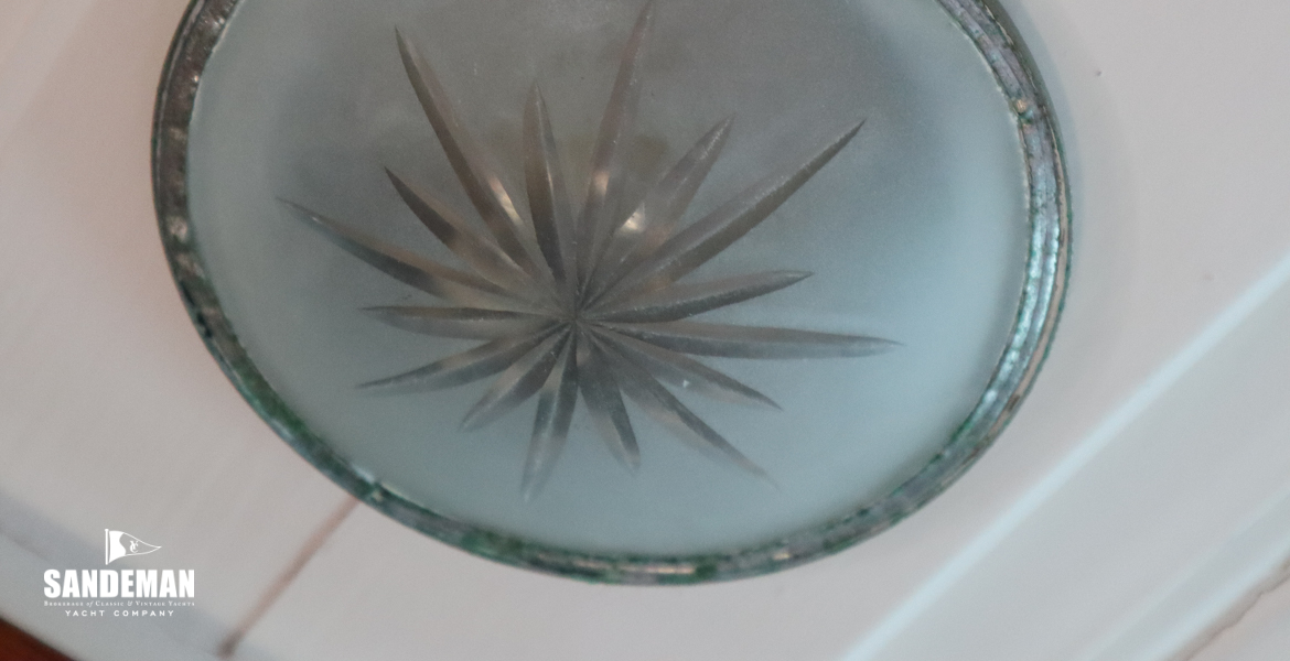 Forward galley details