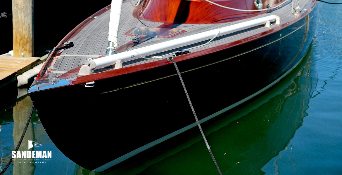 Deck overview from port bow