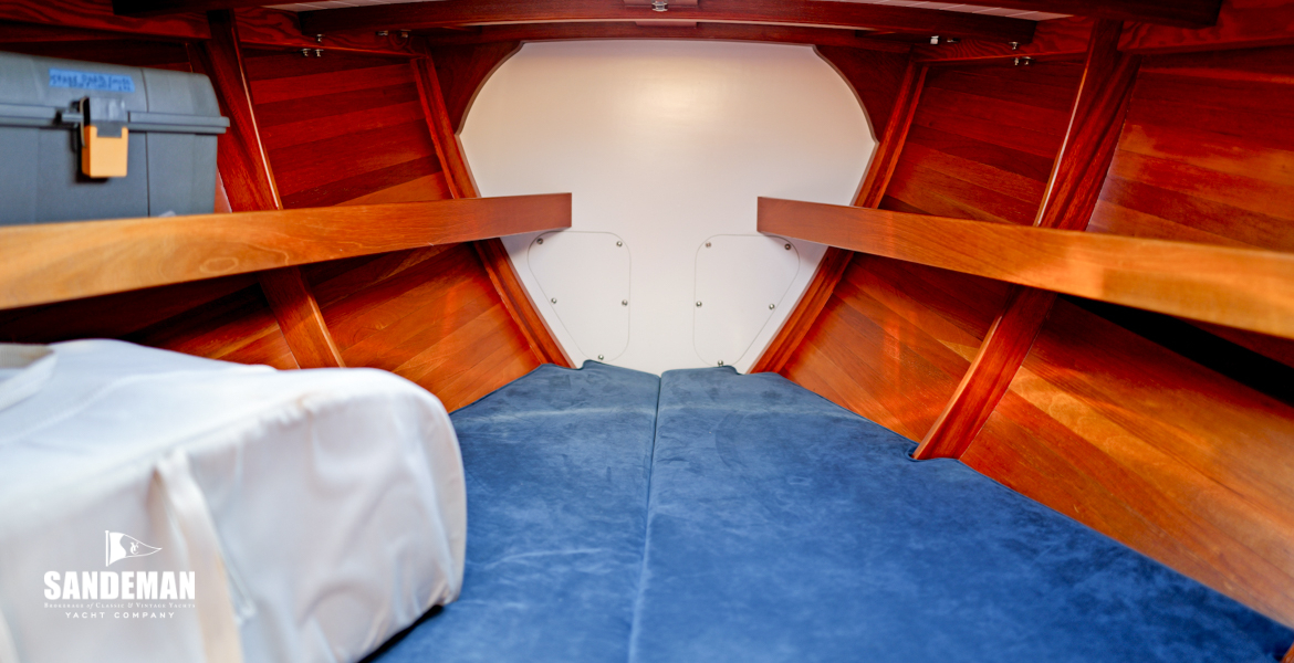 Forecabin view forward