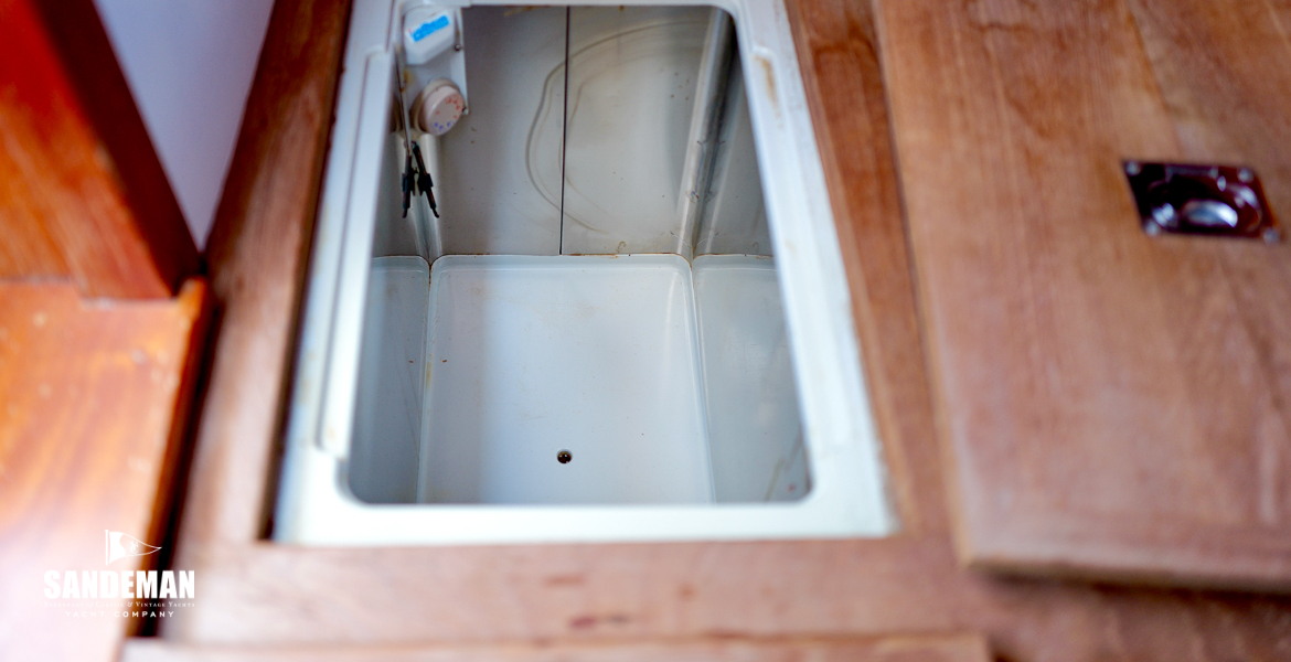 Galley refrigeration