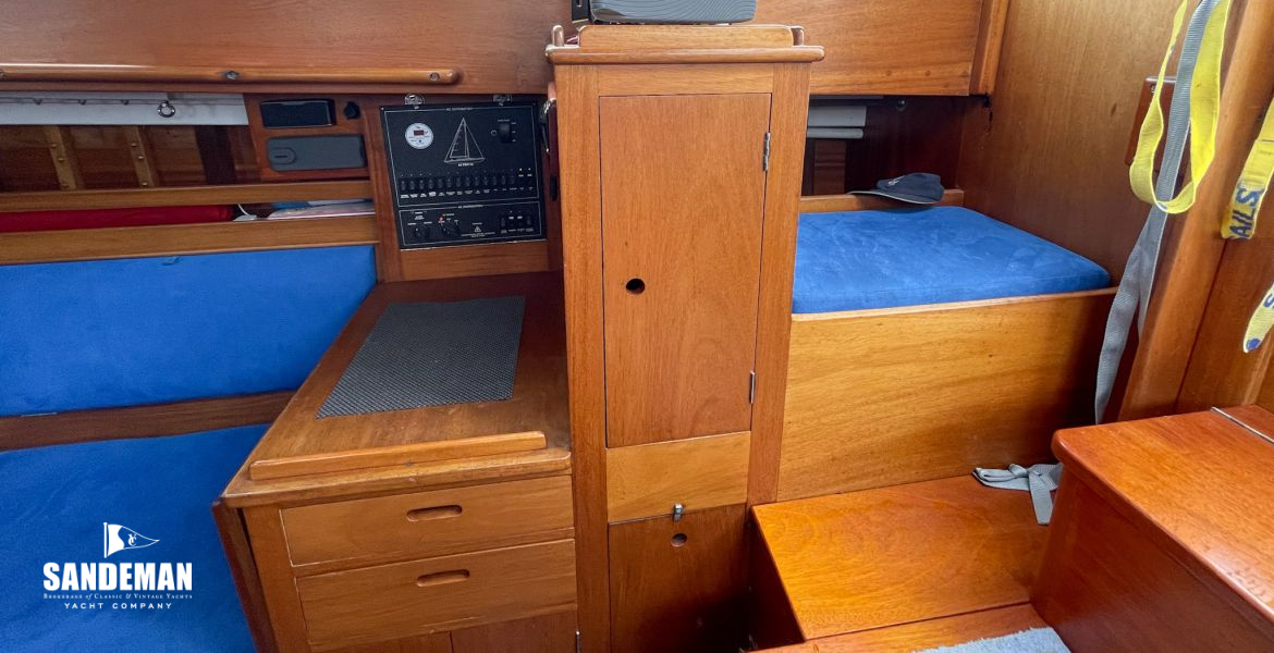 In doghouse to starboard
