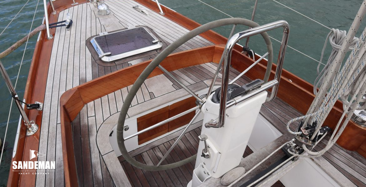 Aft cockpit & aft deck