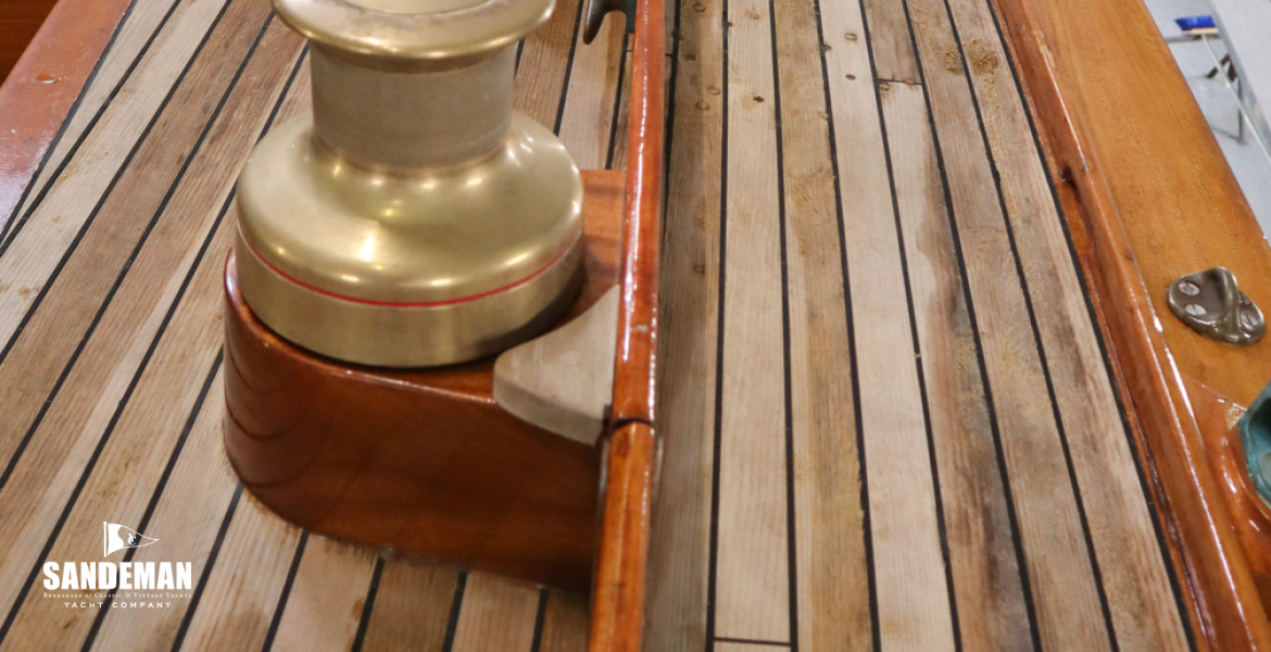 Starboard side deck view forward