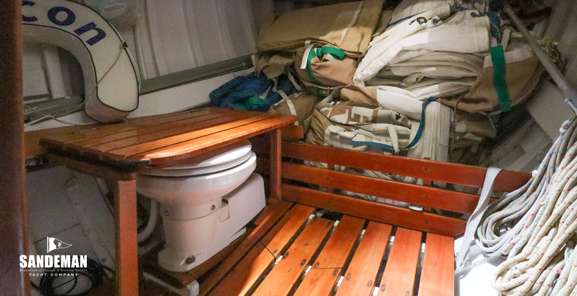 Fo'c'sle view forward