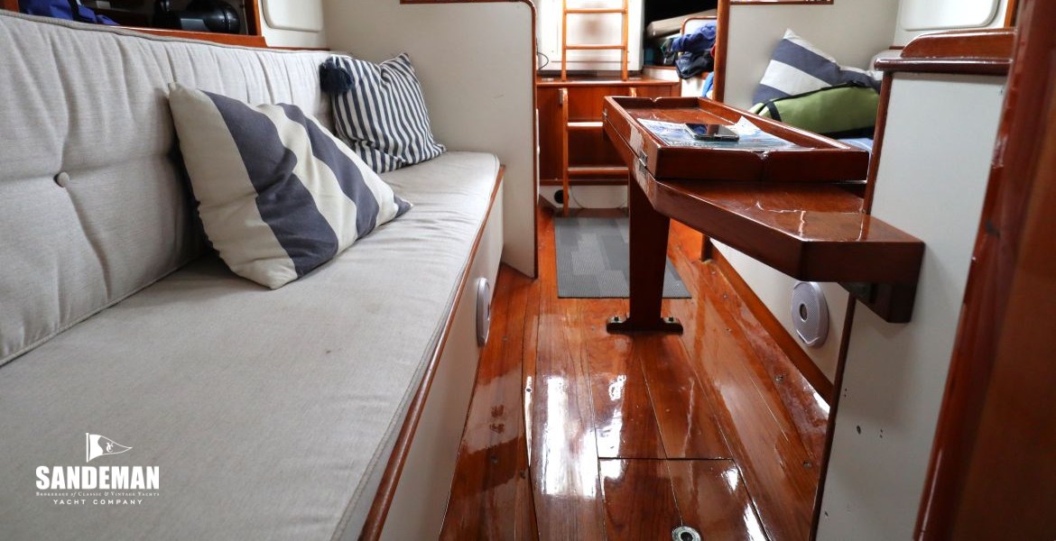 Saloon view aft