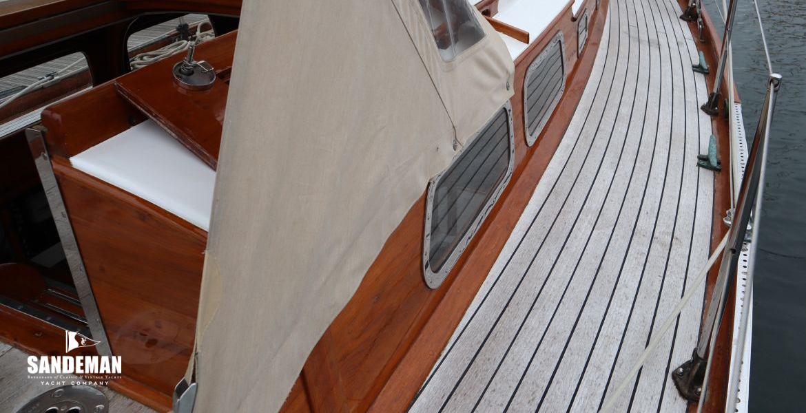 Starboard side deck view forward