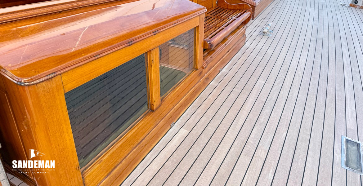 Starboard side deck view forward