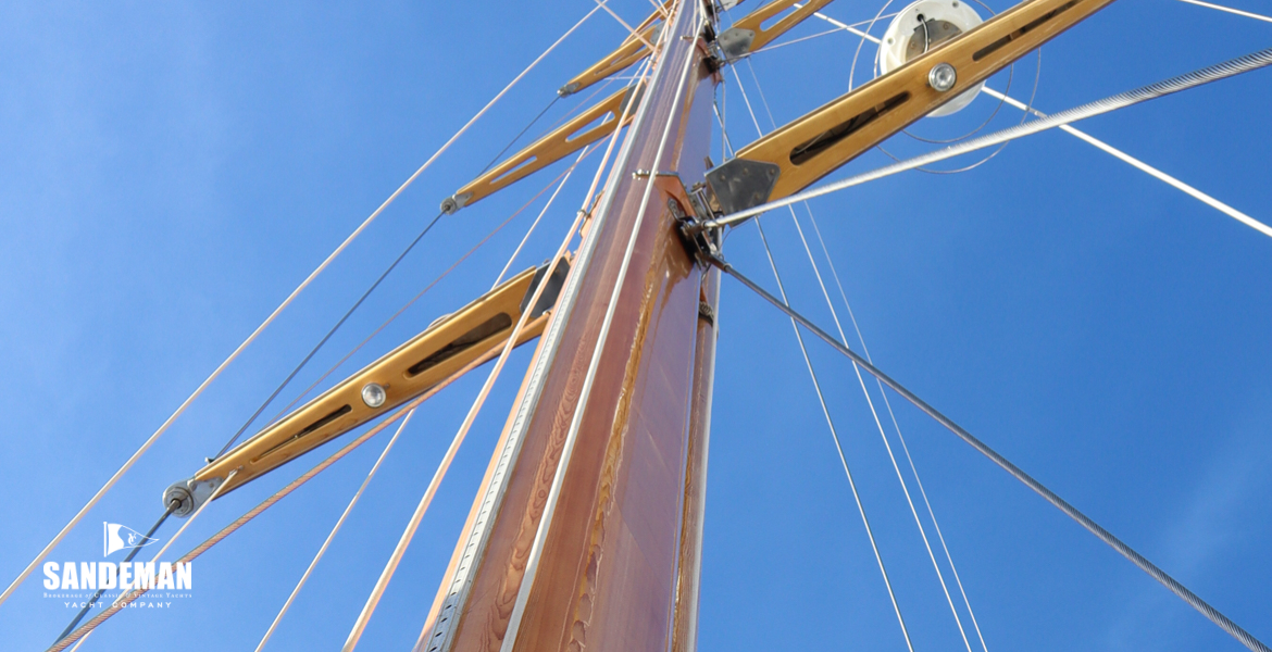 Mast from aft