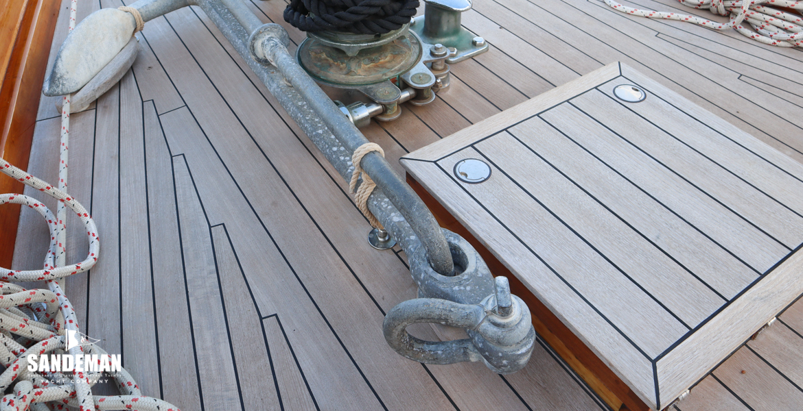 Foredeck details