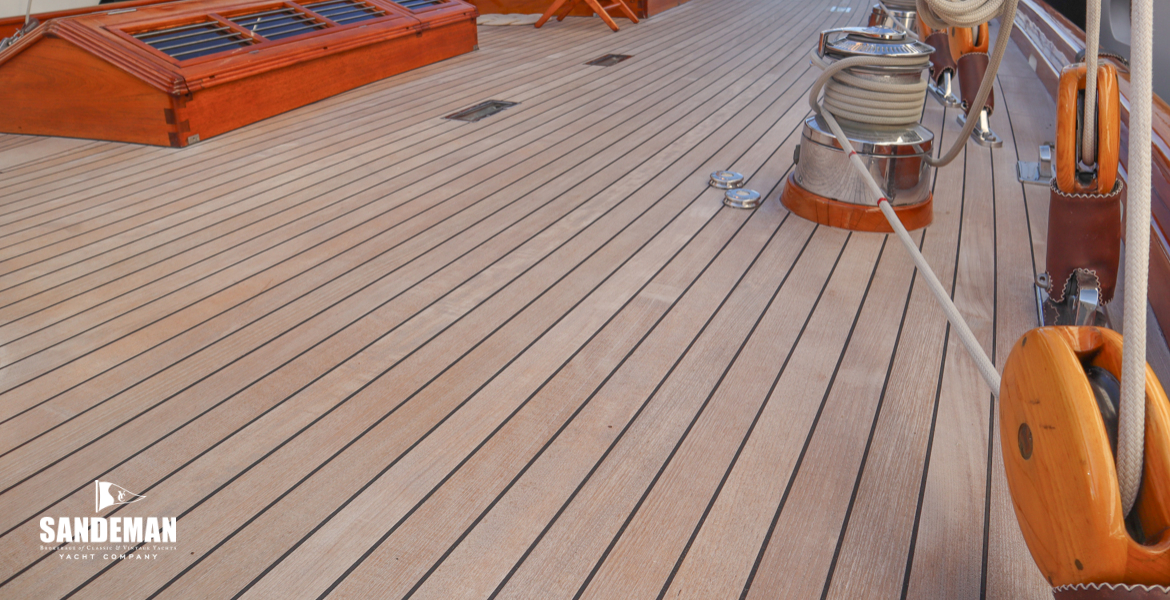 Starboard side deck view forward
