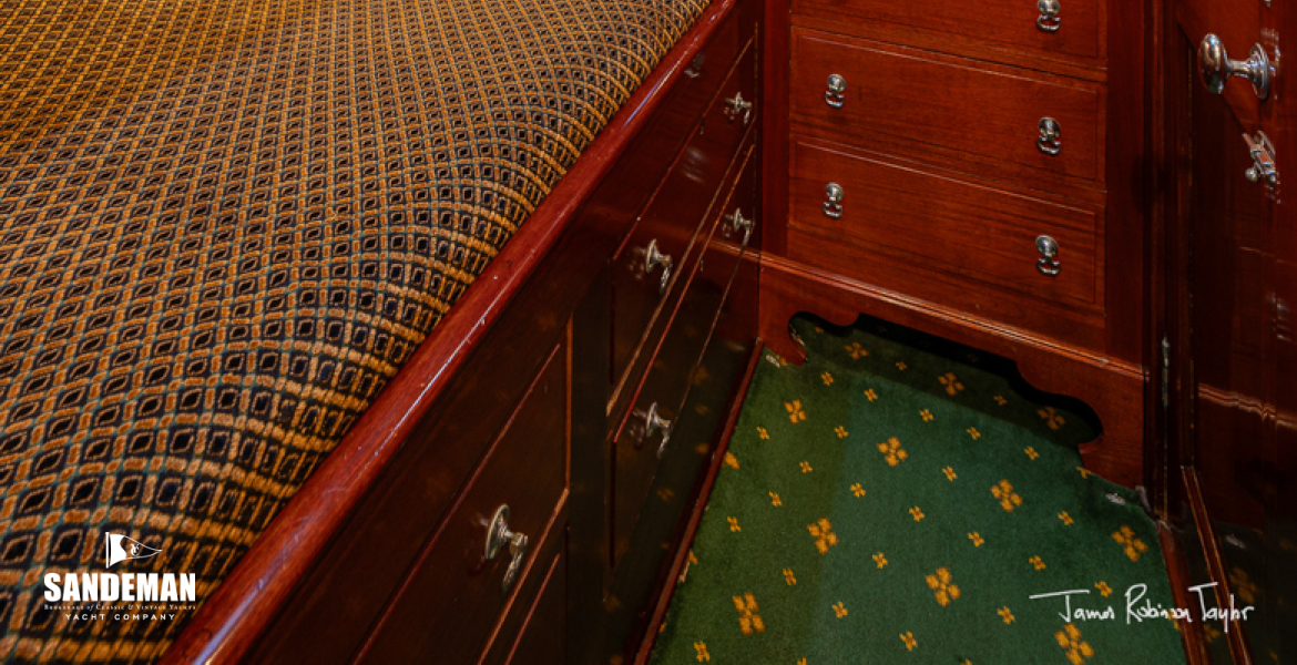 Guest twin bunk cabin to port, view fwd [Photo: James Robinson Taylor]