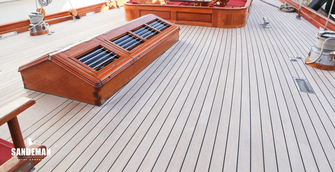 View aft from doghouse companionway