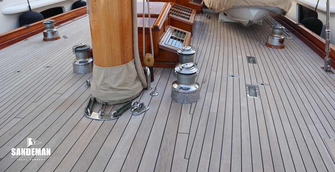 Mid deck view aft
