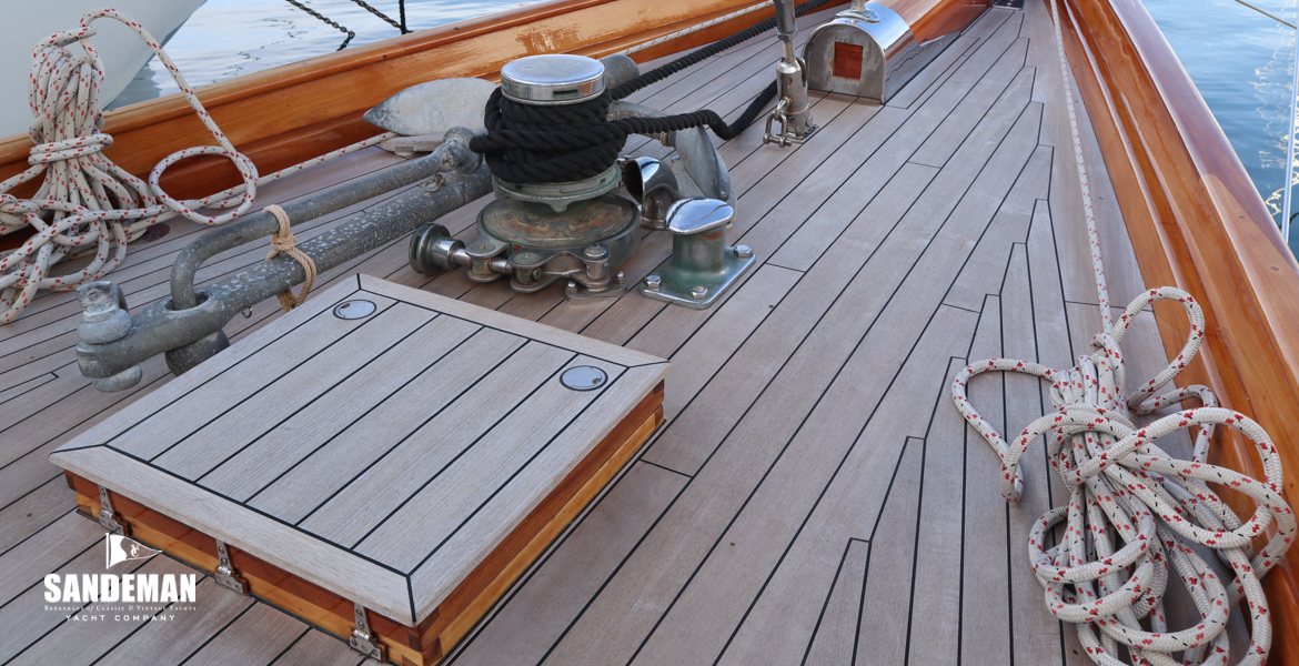 Foredeck details