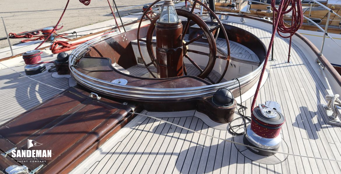 View aft to steering cockpit