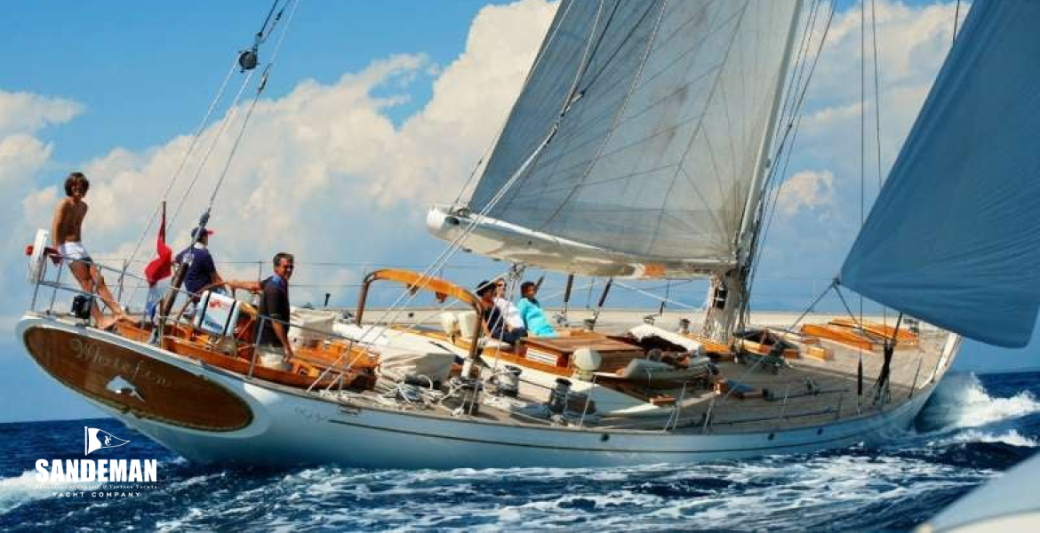 Noughties cruising [Photo: via Tad Roberts]