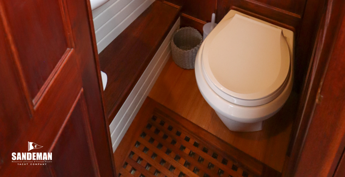 WC/ Shower compartment off galley to port