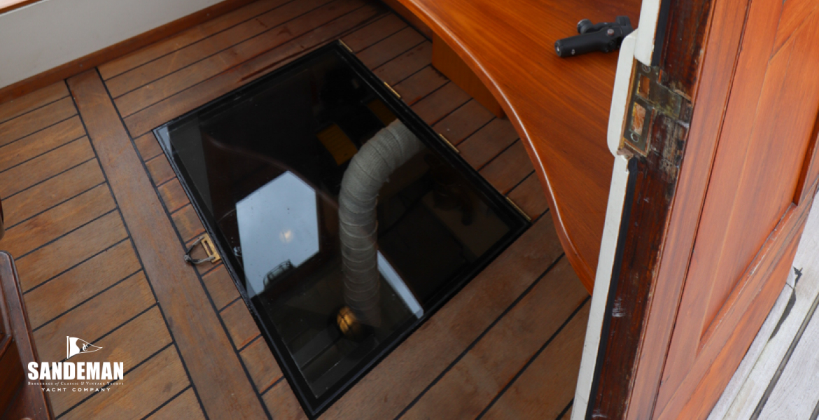 Wheelhouse port entrance