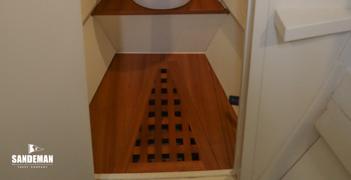 Forepeak WC/ shower