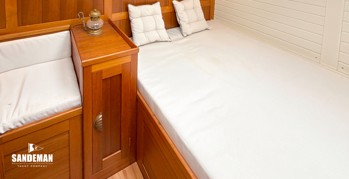 Owner cabin view aft to port