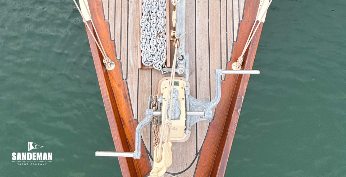Foredeck from above