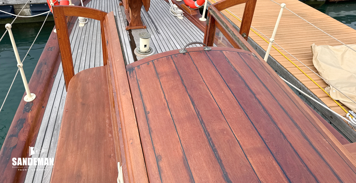 Saloon companionway view aft