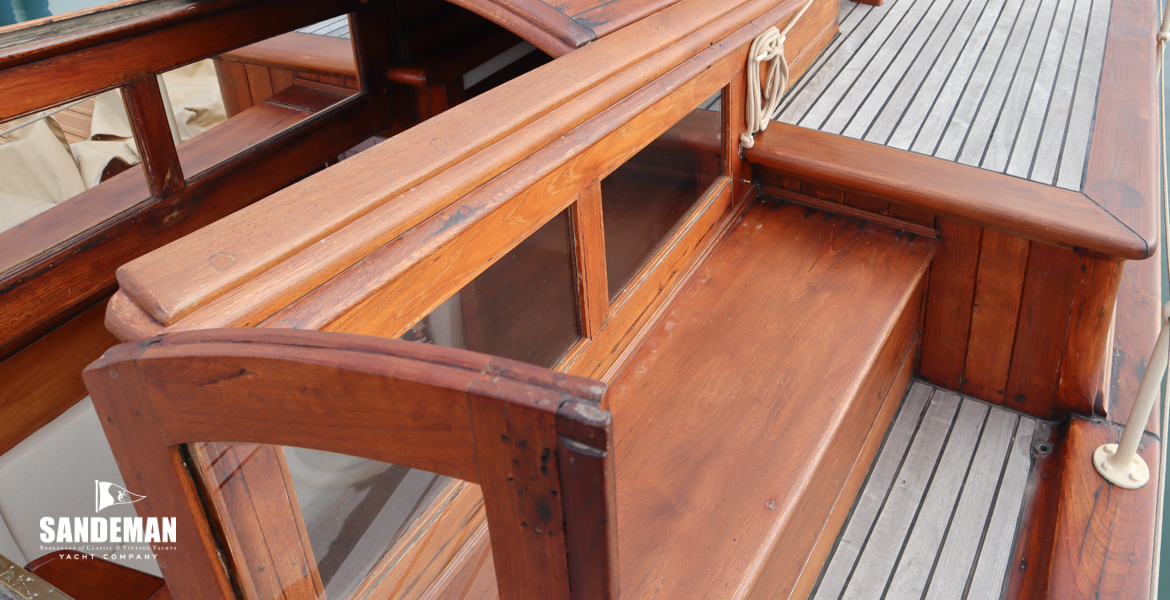 Saloon companionway