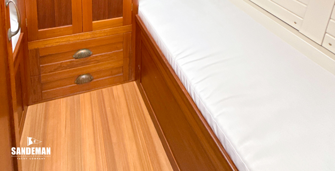 Guest cabin view forward to starboard