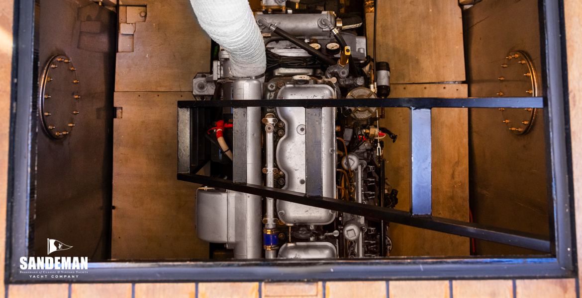 Engine room access from wheelhouse