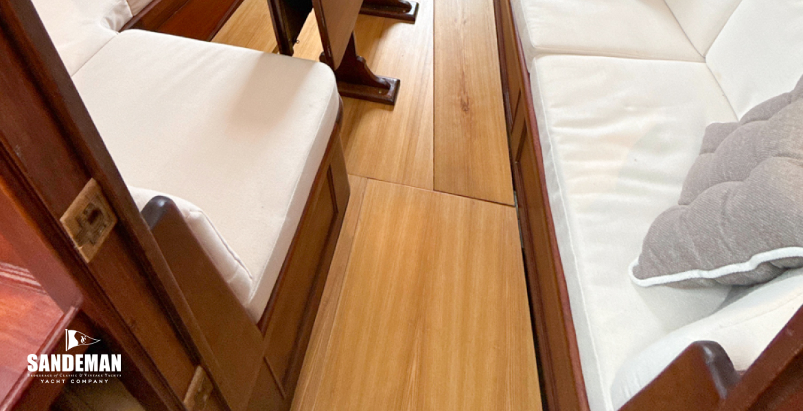 Saloon view aft from galley