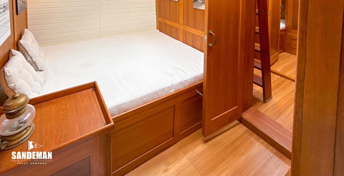 Owner cabin view aft to port