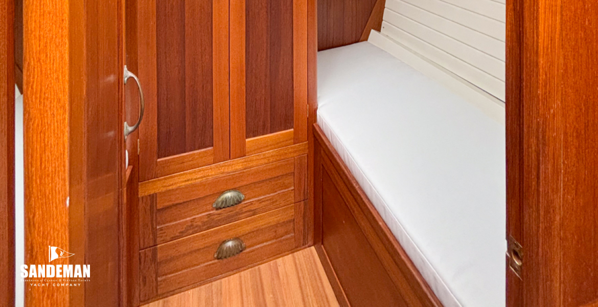 Guest cabin view forward to starboard