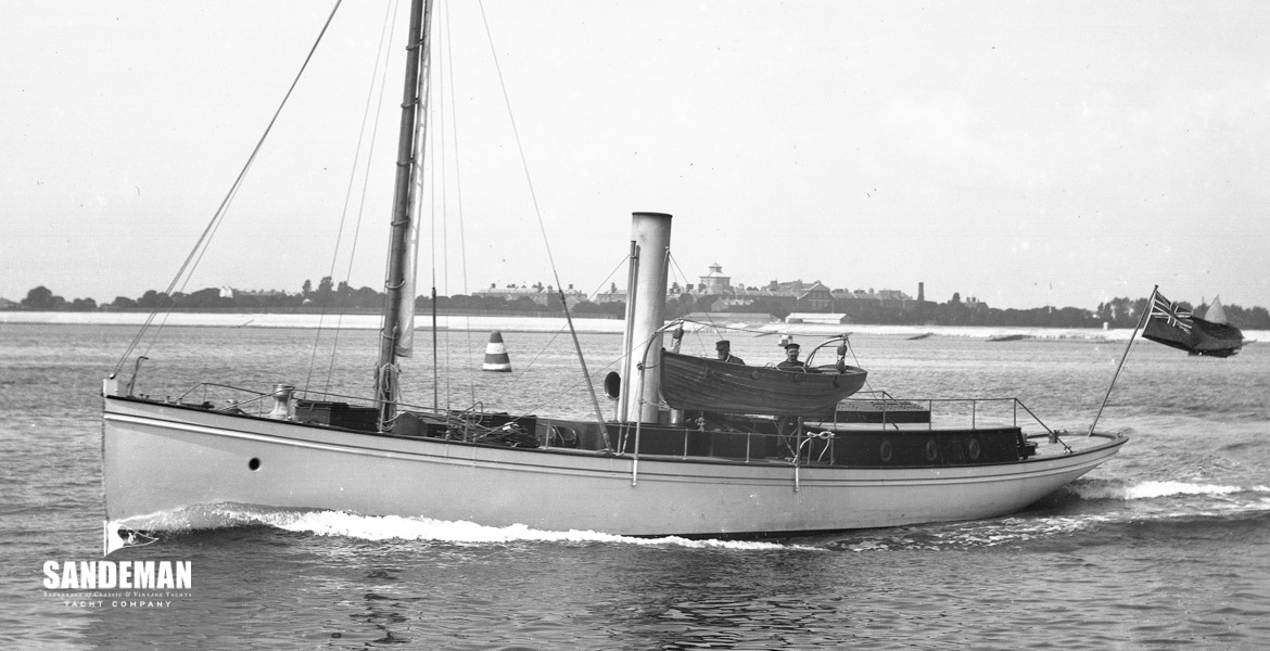 1895 off Portsmouth [Beken]