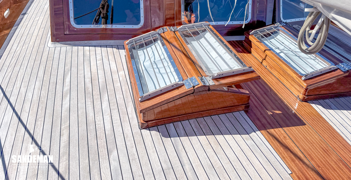 View aft to deckhouse